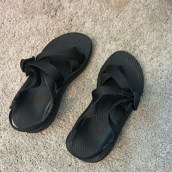 Black size 6 women’s Chaco Cloud Z2 sandals - Picture 3 of 5